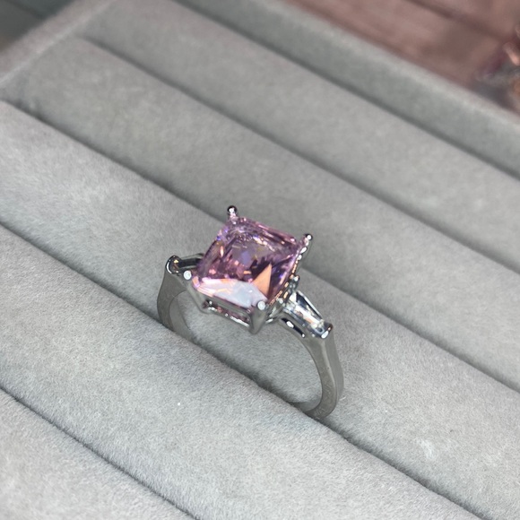 NEW Pink Rectangle Dinner Ring gemstone style ring luxury styling cocktail ring - Picture 3 of 6